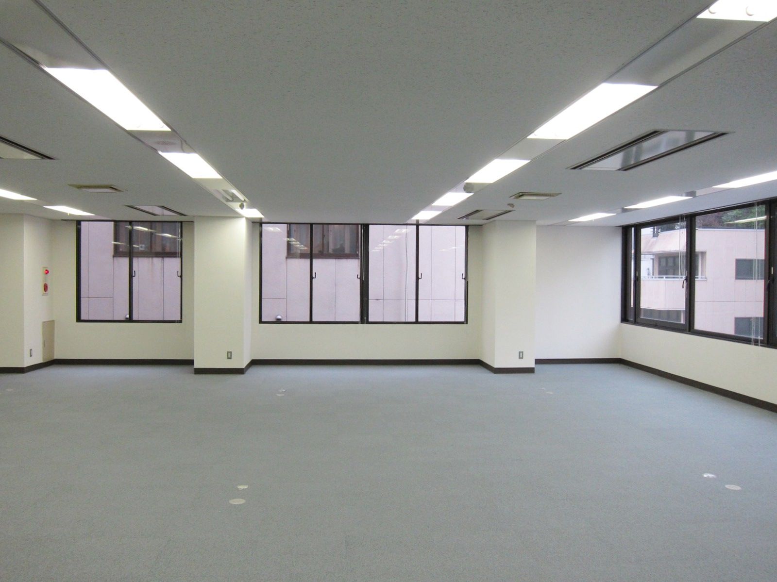 窓の様子（5階50坪）