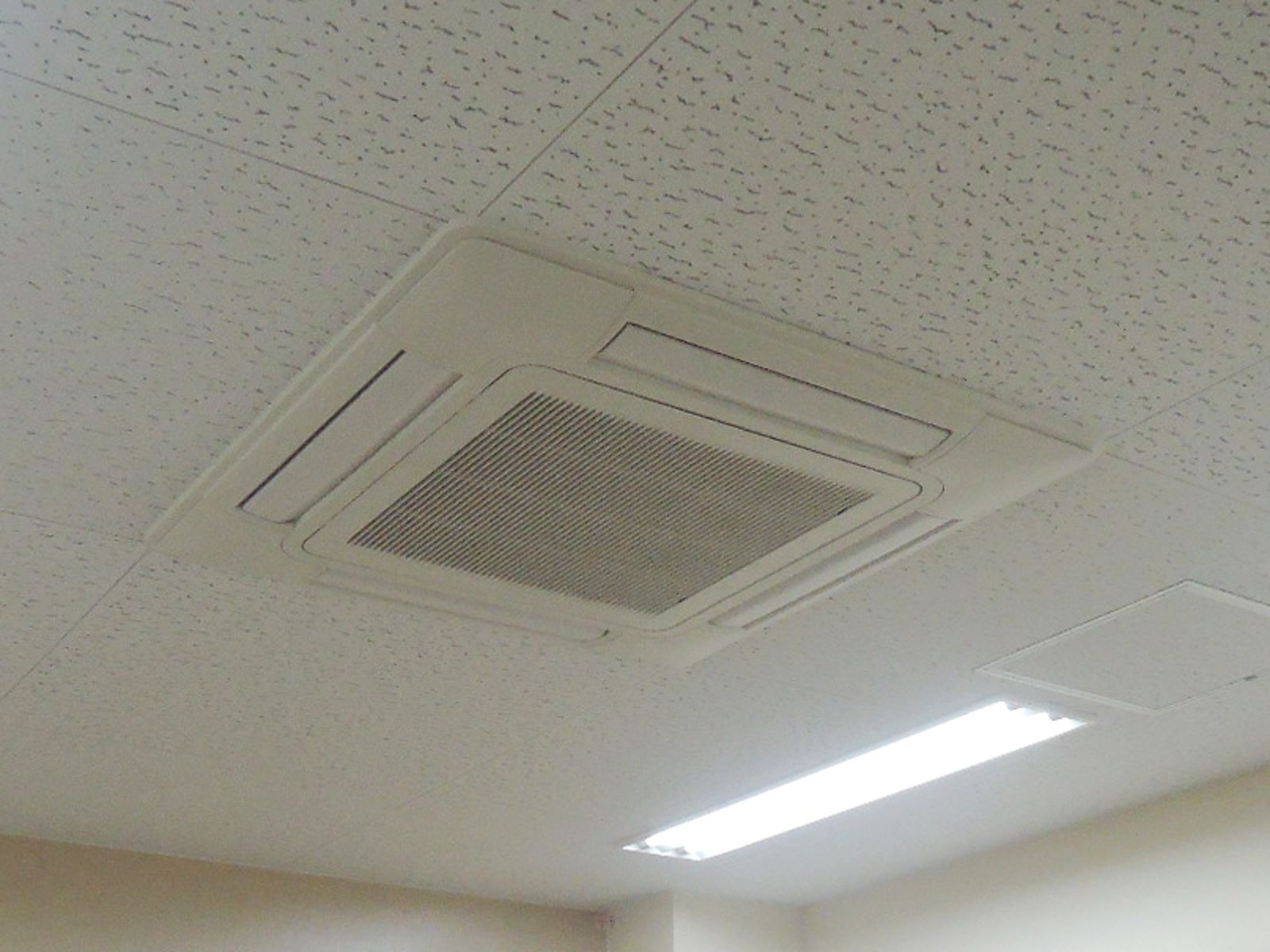 空調機器