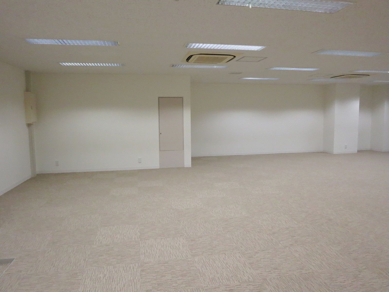 ほぼ正方形の間取り