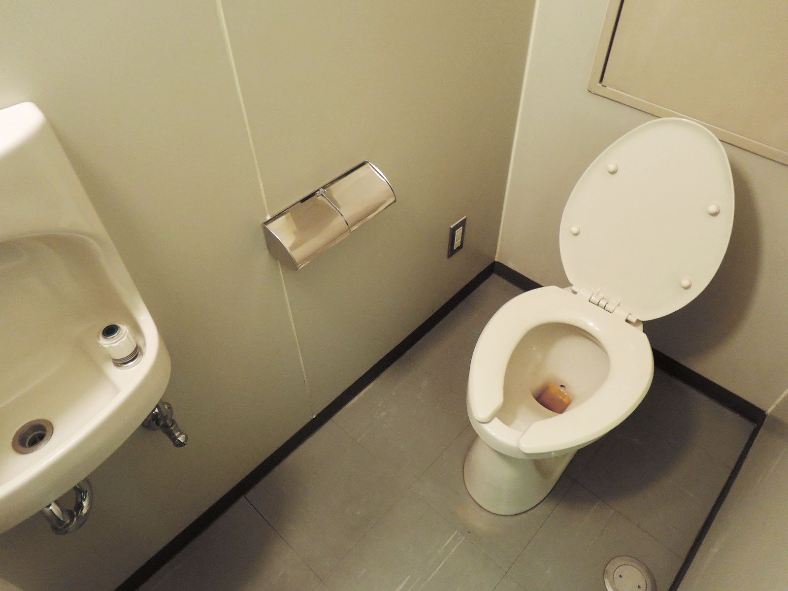 トイレ個室