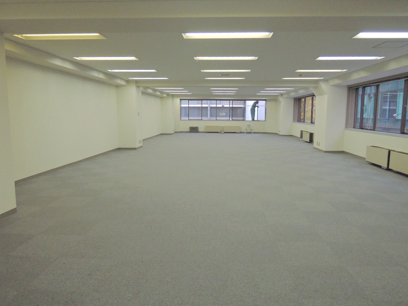 オフィス室内参考画像(301号室)