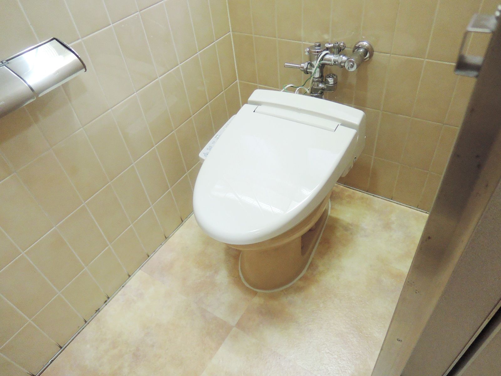 男女別トイレ個室