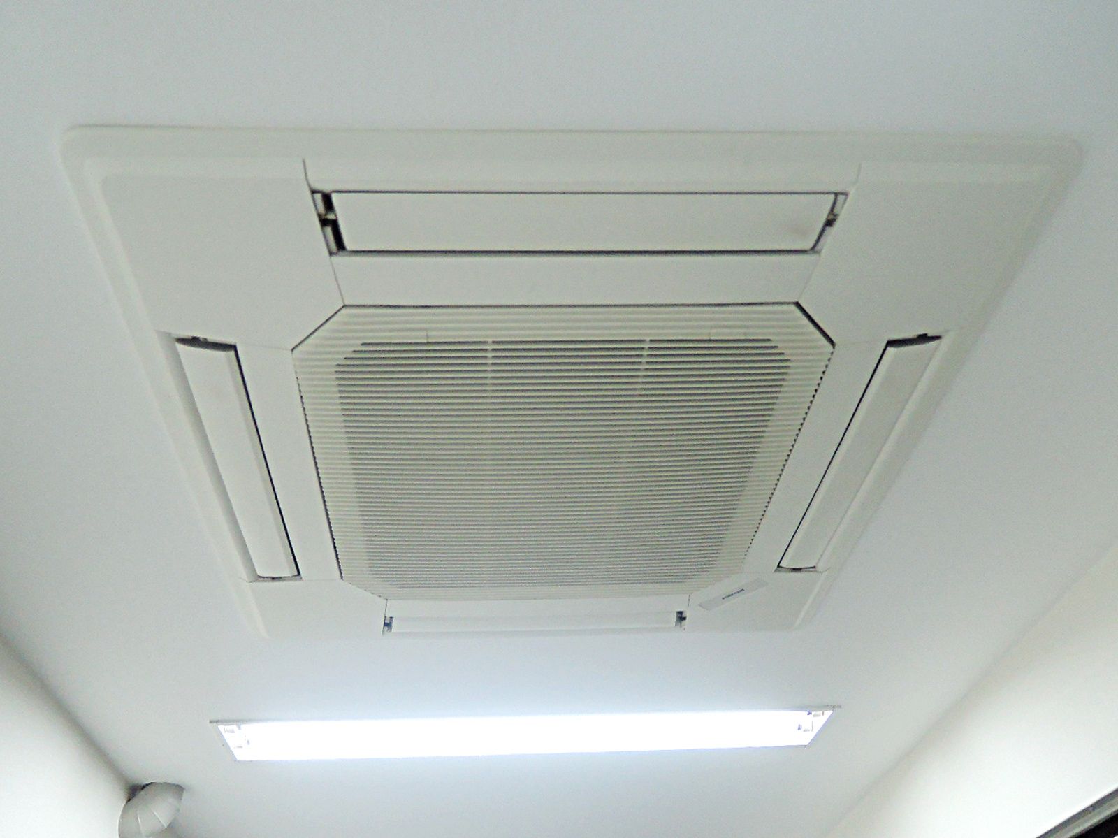 空調機器