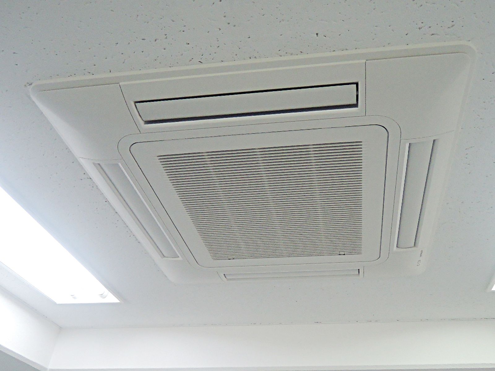 空調機器