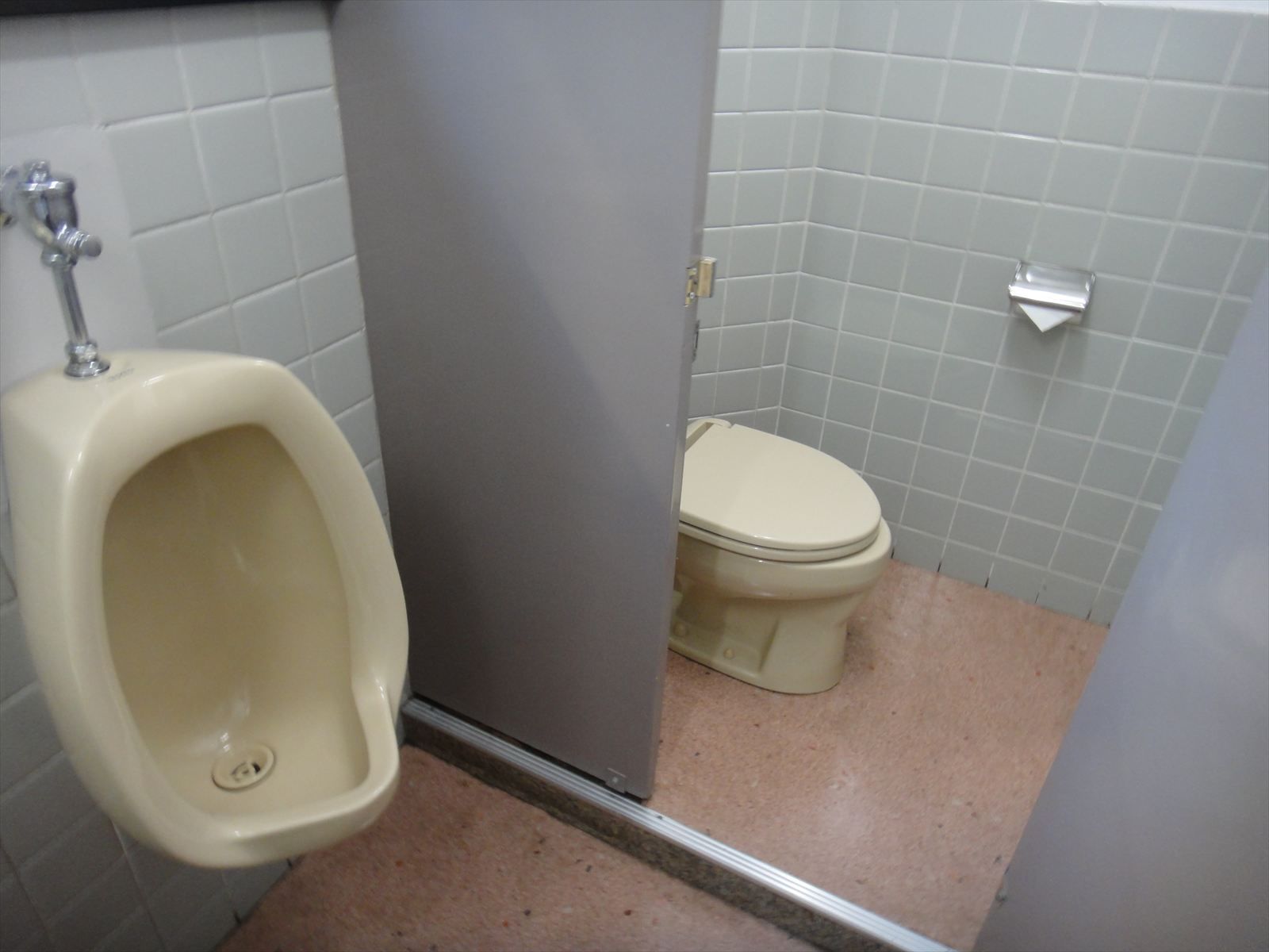 トイレ個室