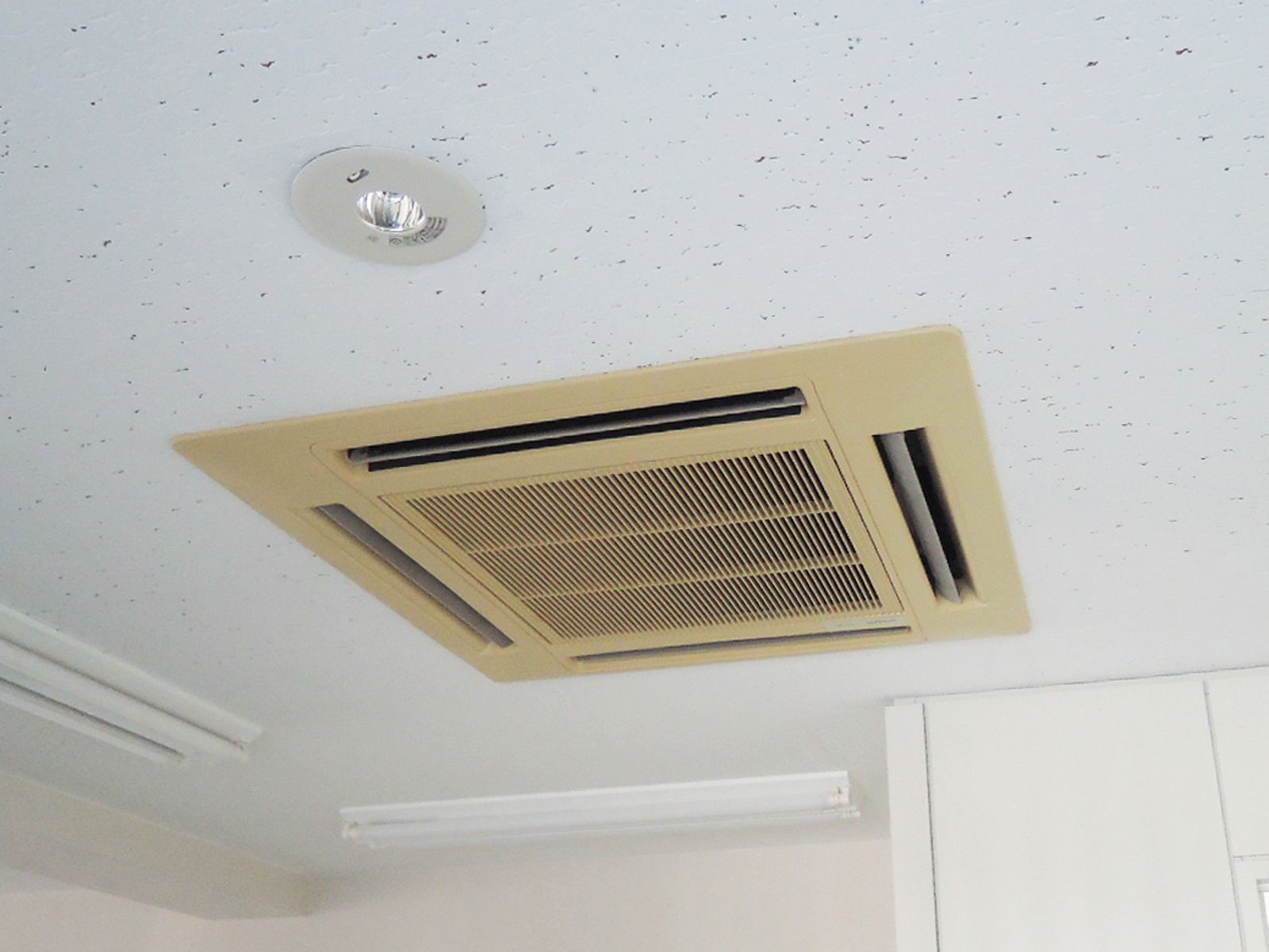 空調機器