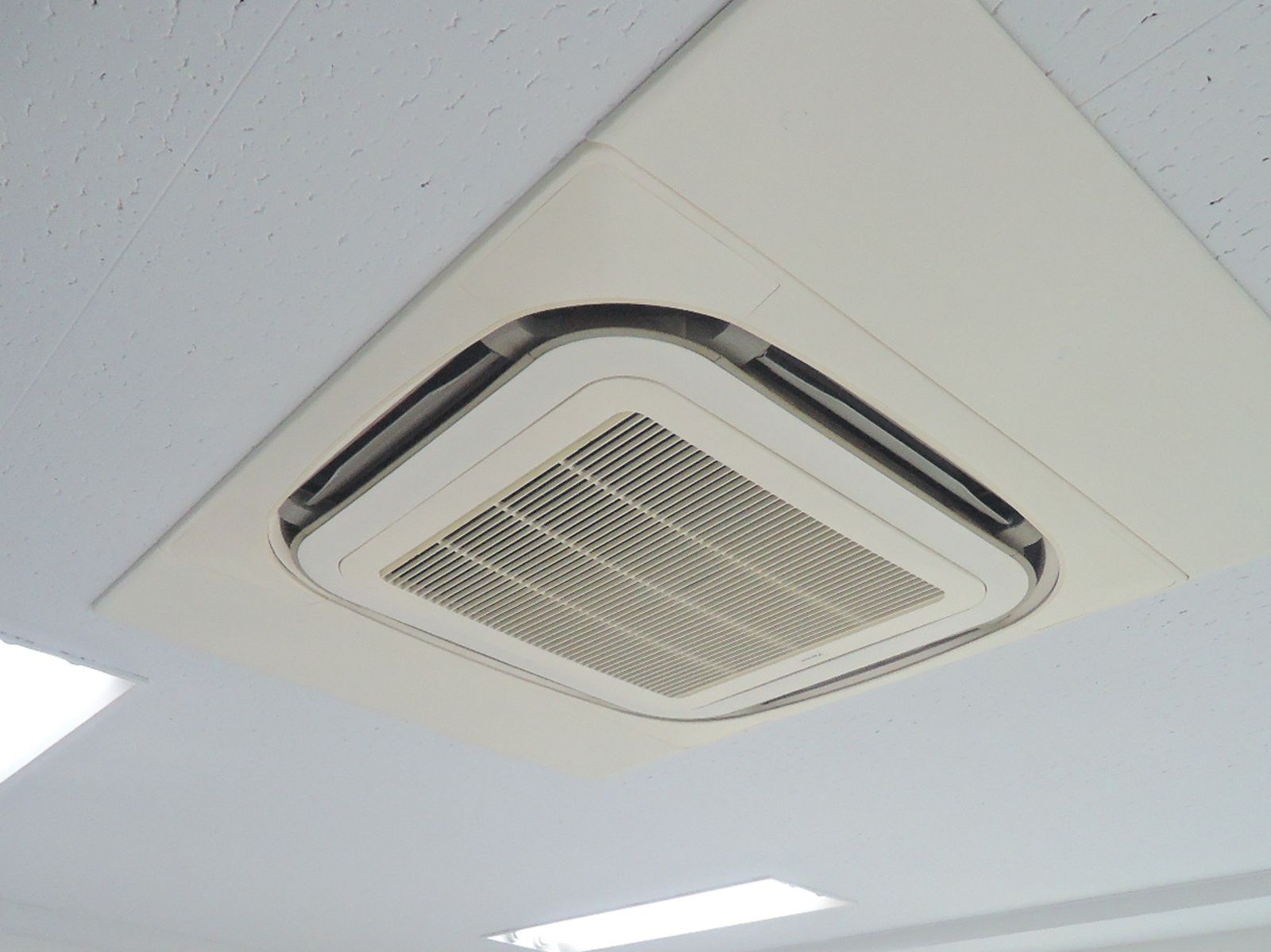空調機器