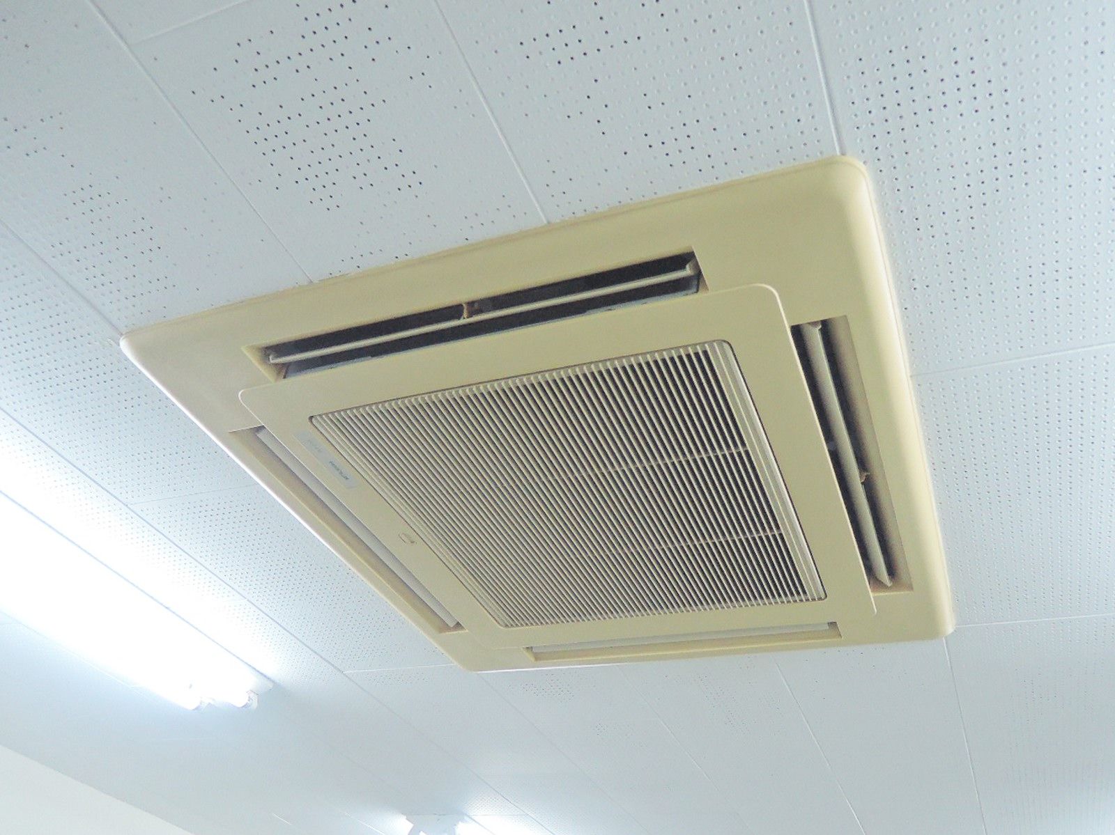 空調機器