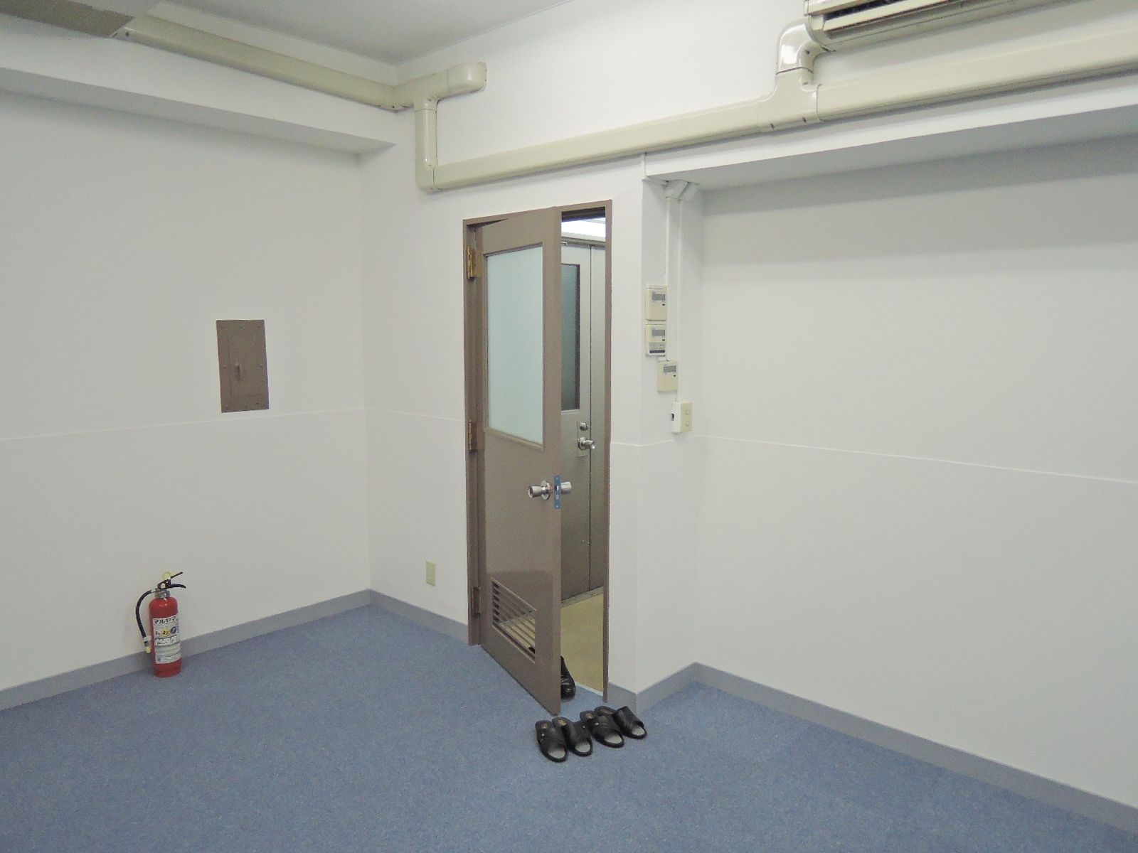 貸室出入口（7階・A室）