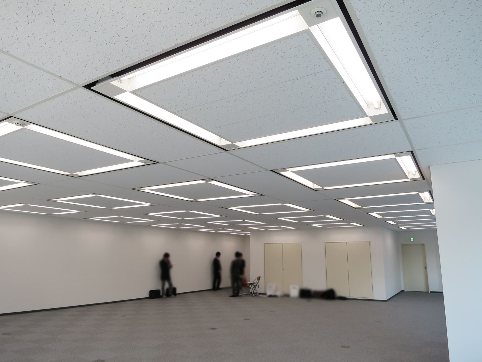 明るいオフィス