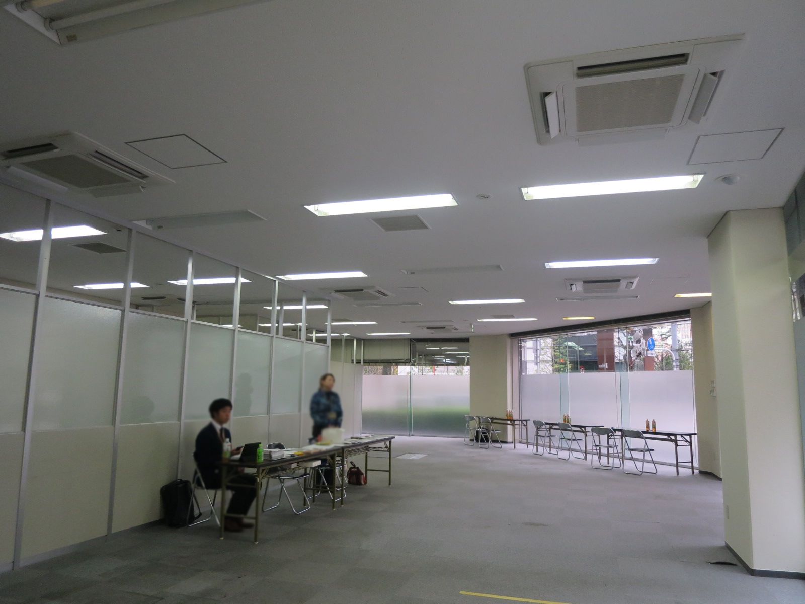 別角度の様子
