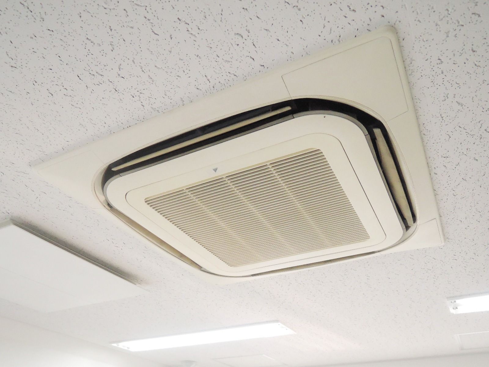 空調機器