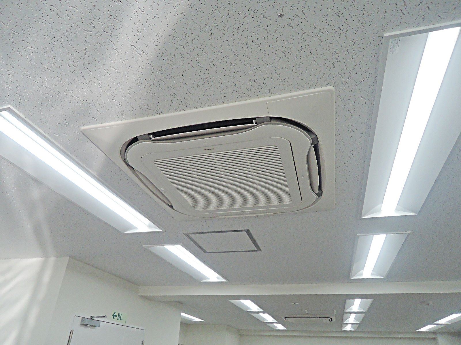 空調機器