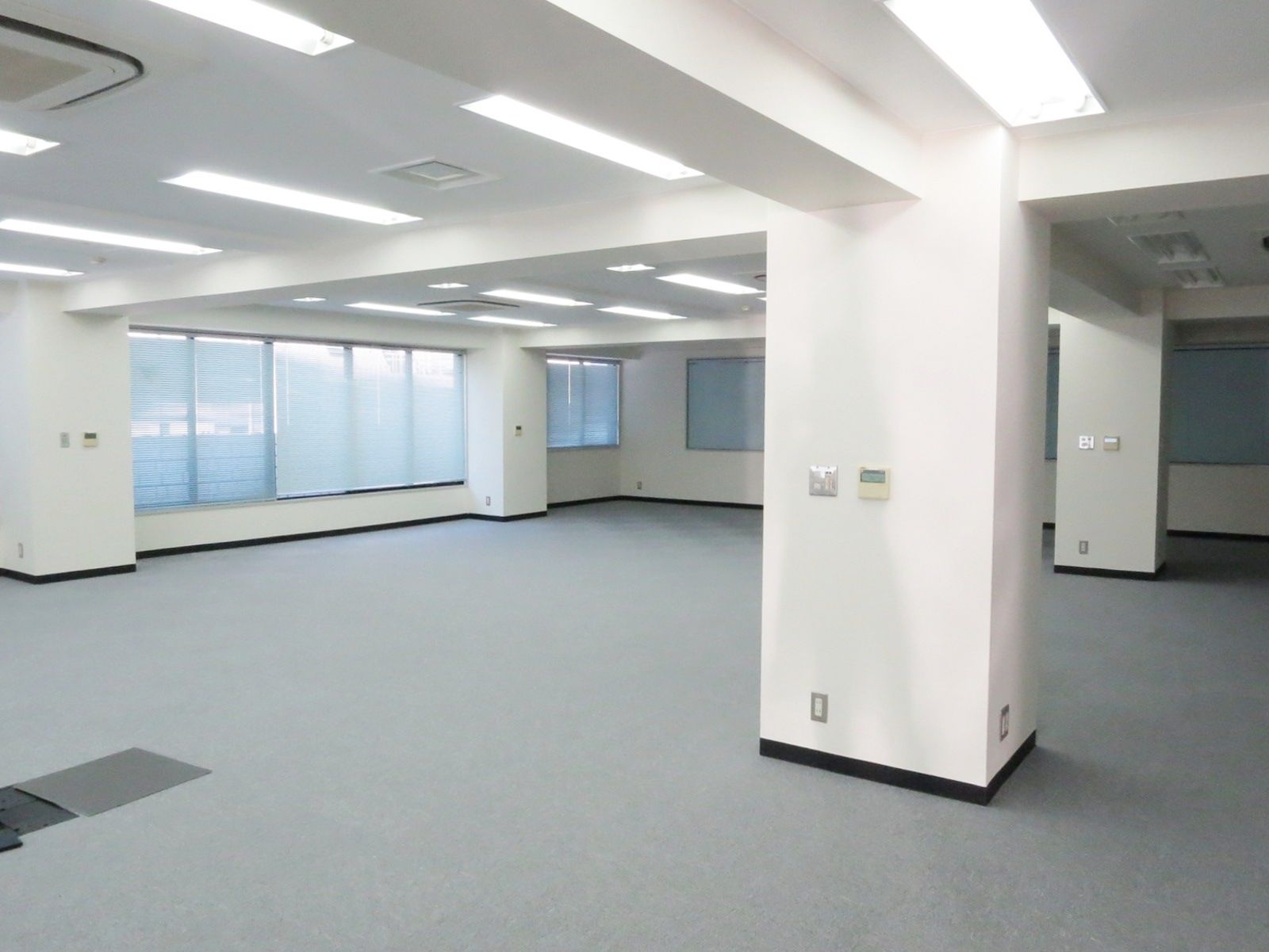 オフィス室内参考画像