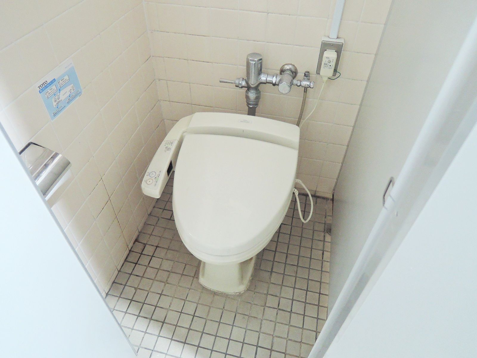 男女別トイレ個室