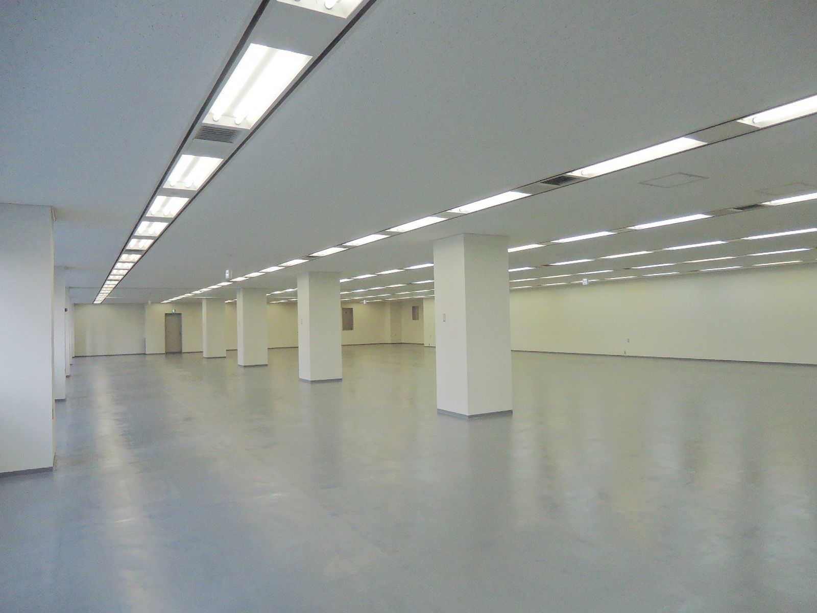 オフィス室内参考画像（6階・約220坪）