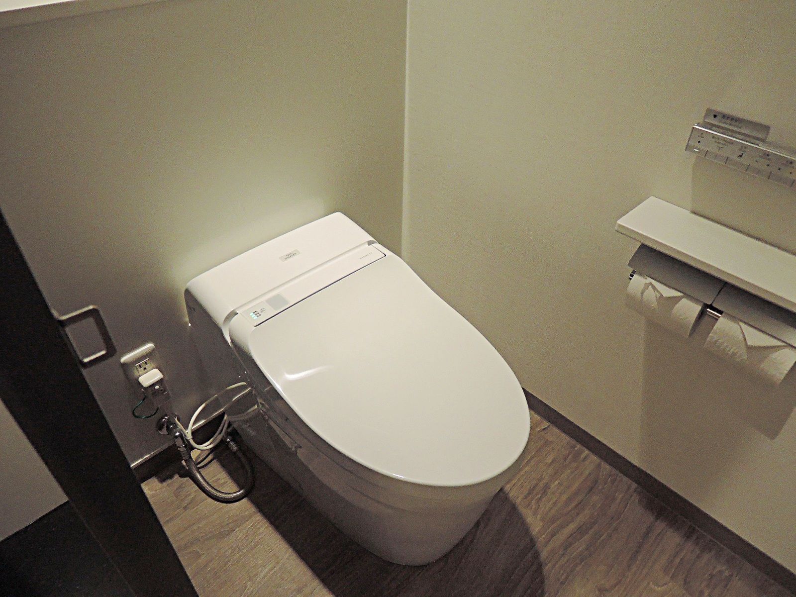 男女別トイレ個室