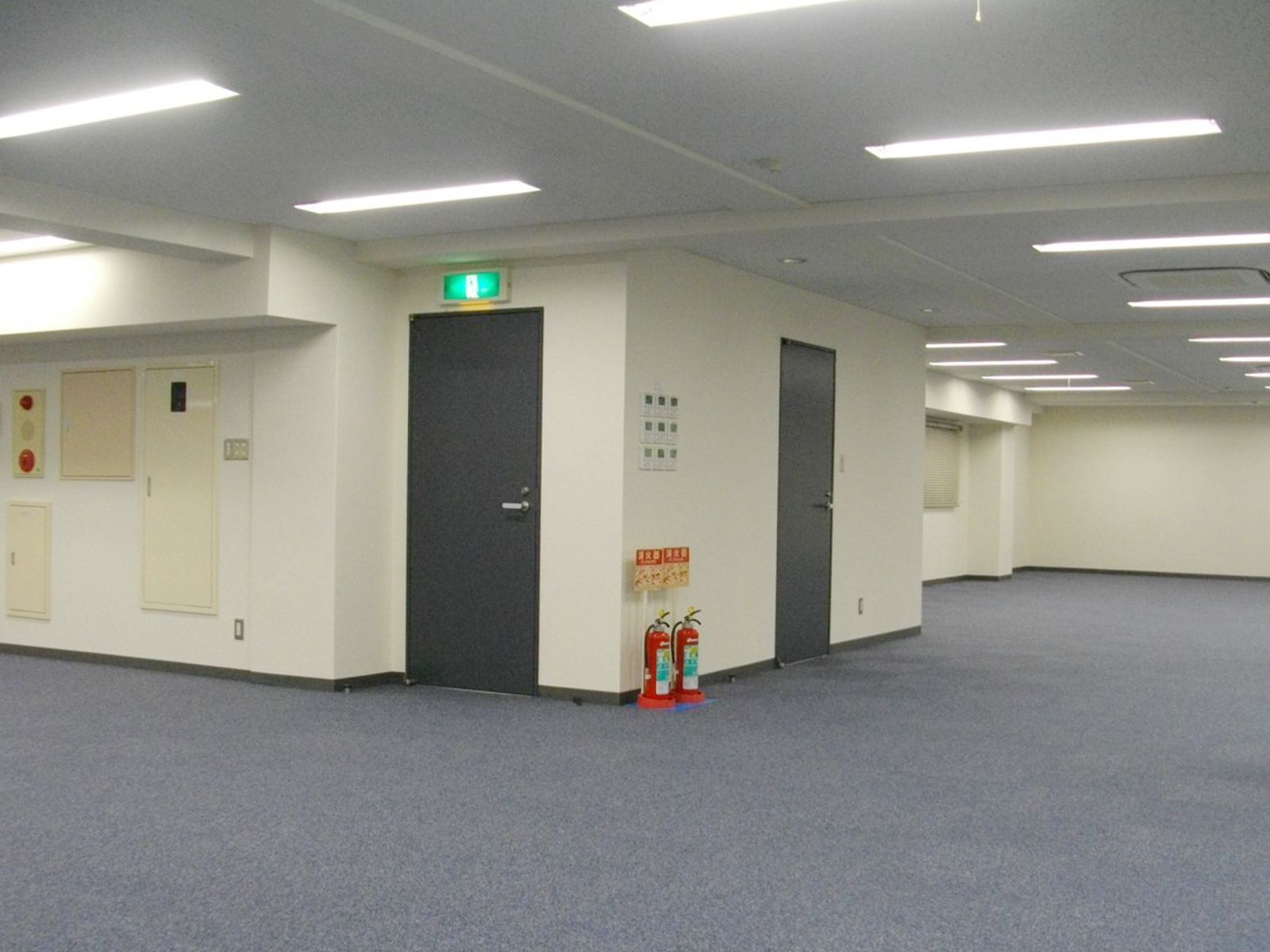 貸室出入口