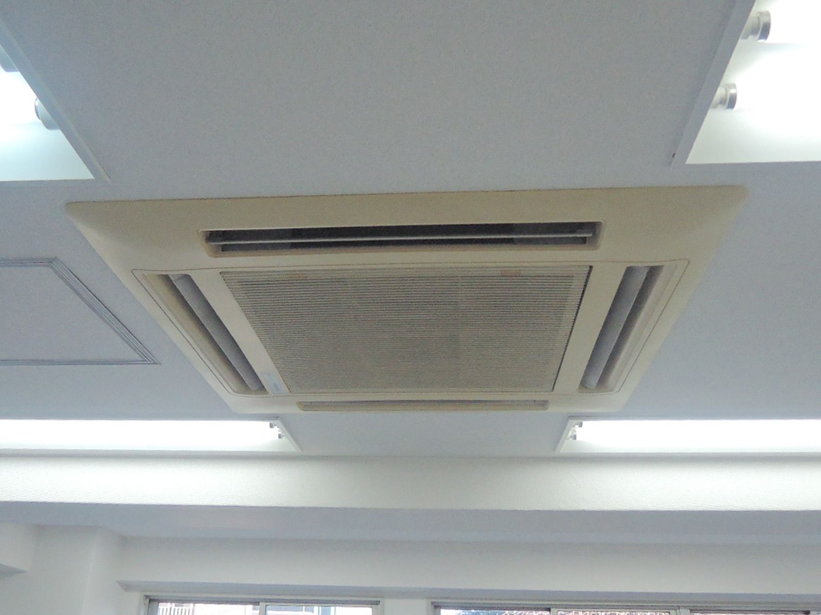 空調機器