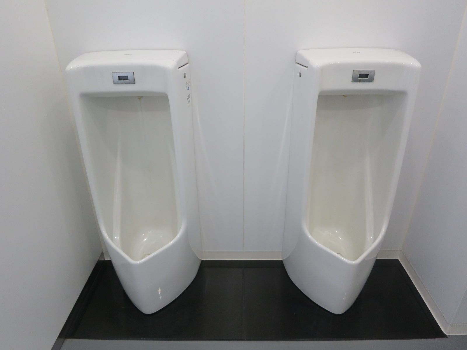 男性用トイレ