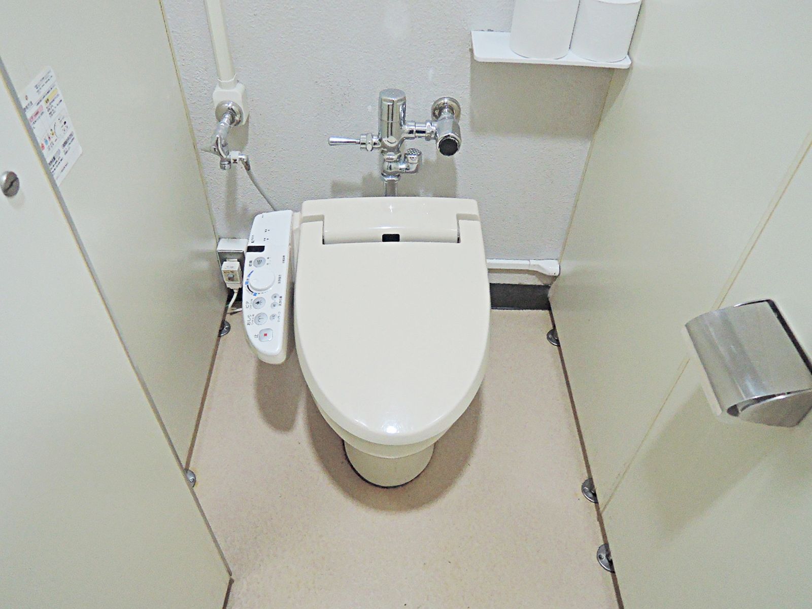 男女別トイレ個室