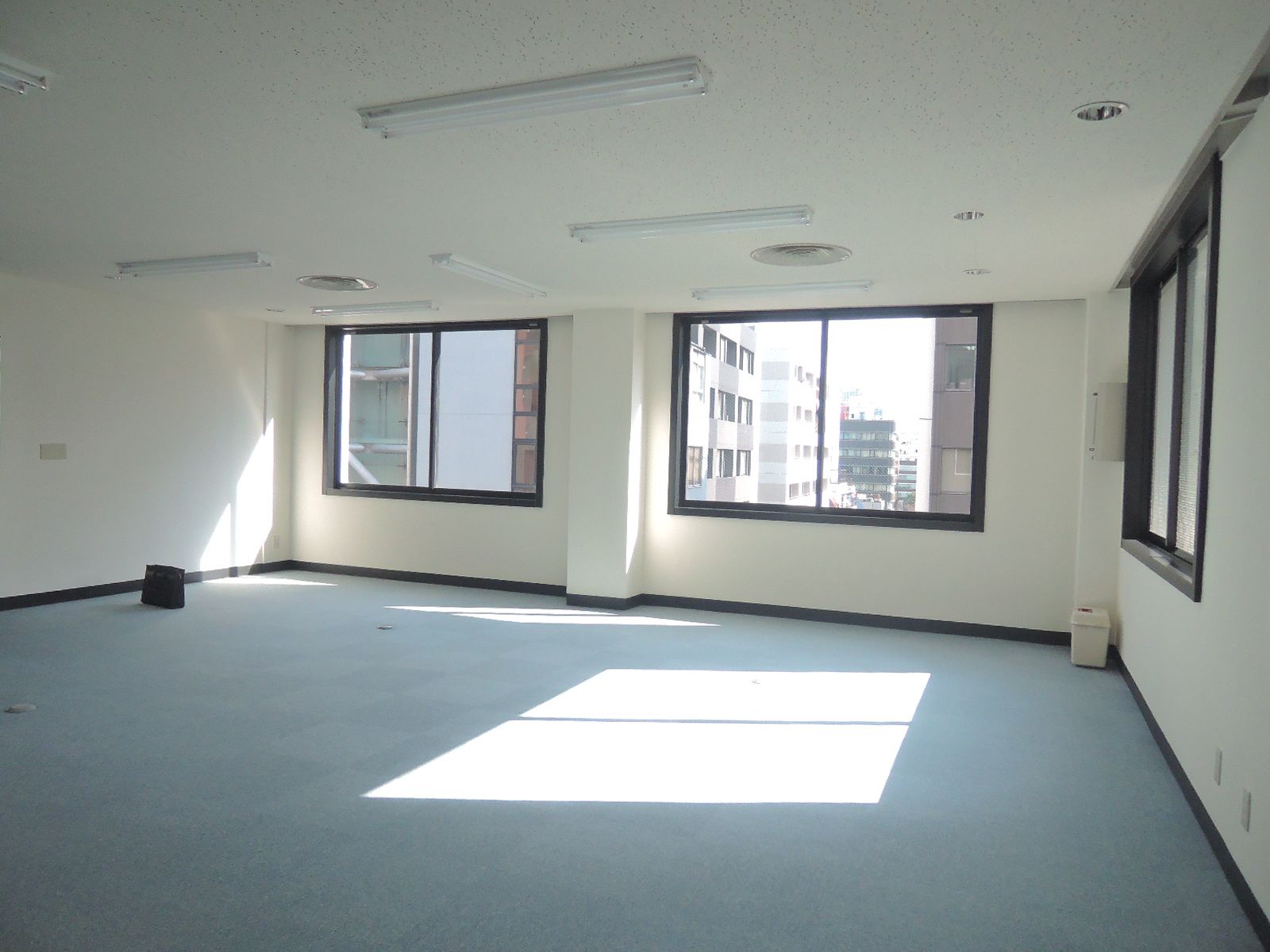 オフィス室内参考画像（7階）