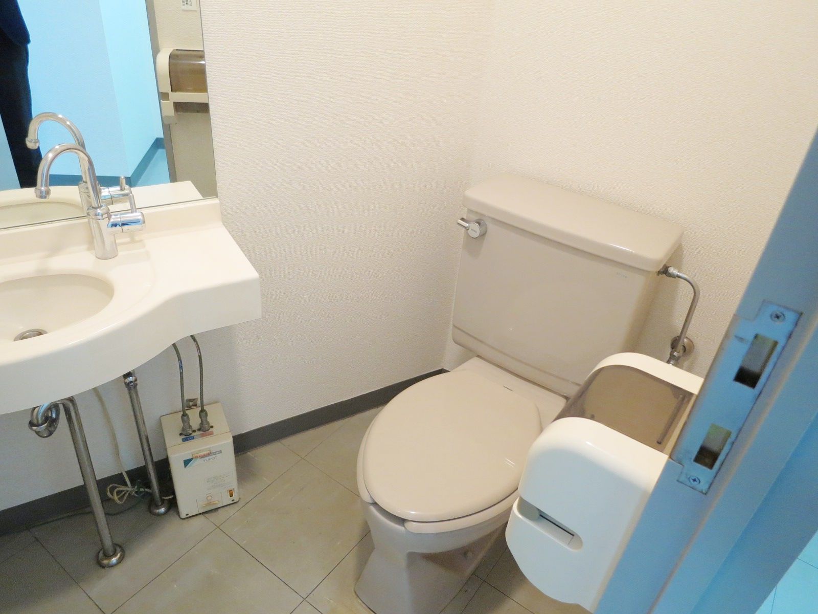 男女別トイレ個室