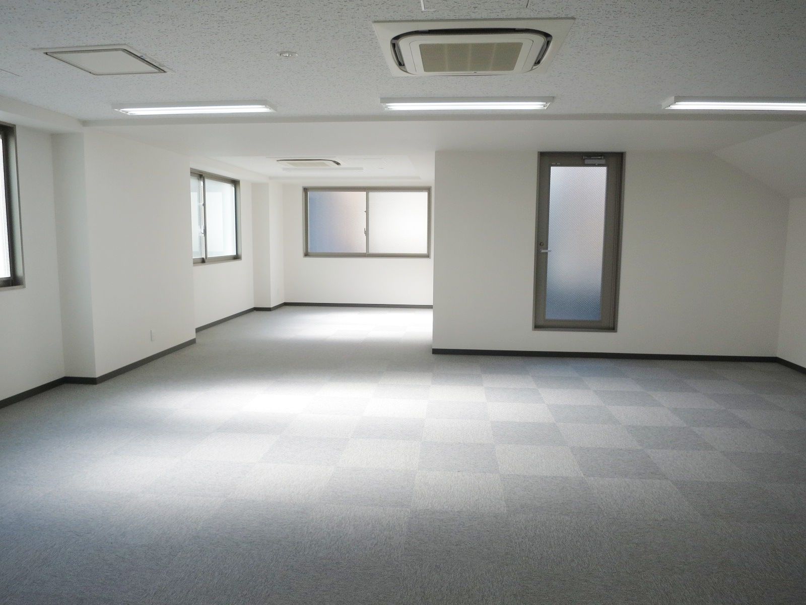 貸室別角度からの様子