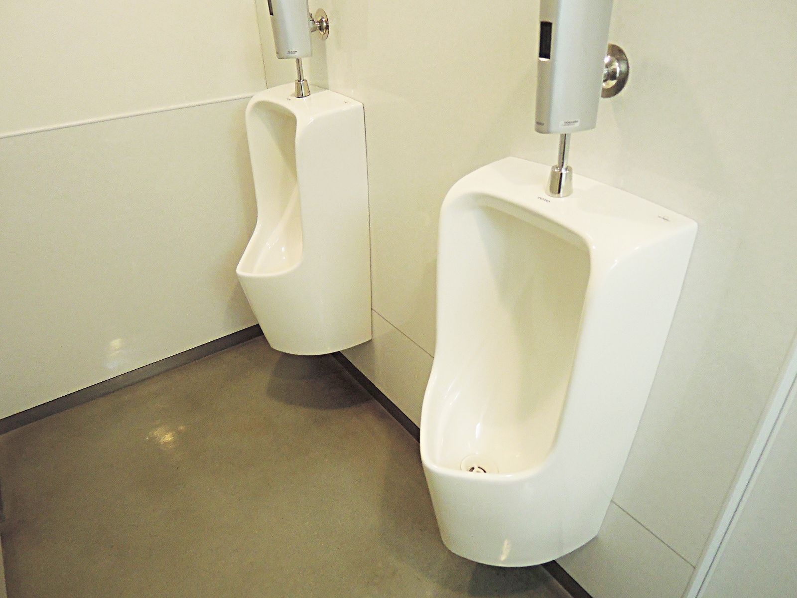 男性用トイレ