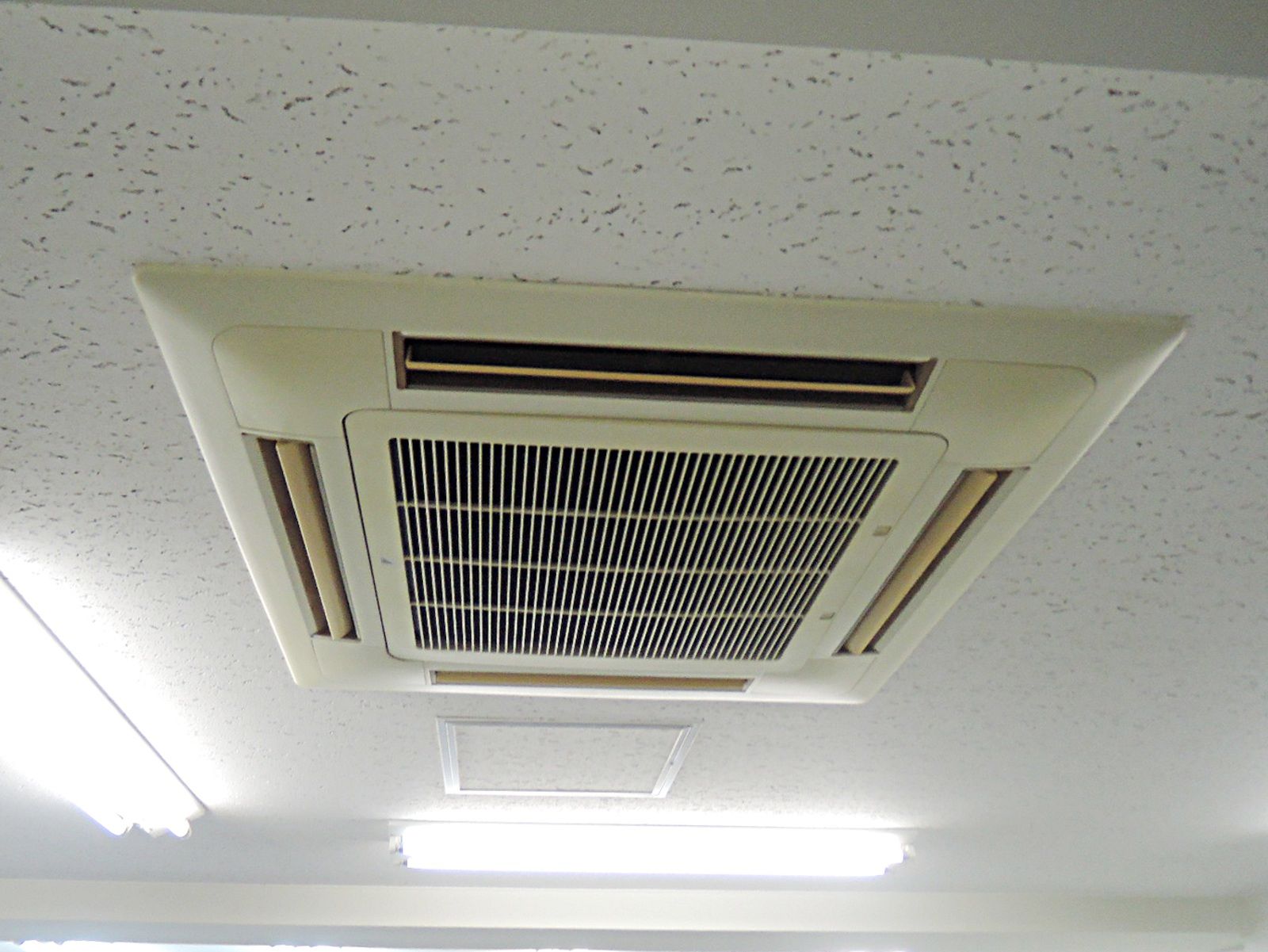 空調機器