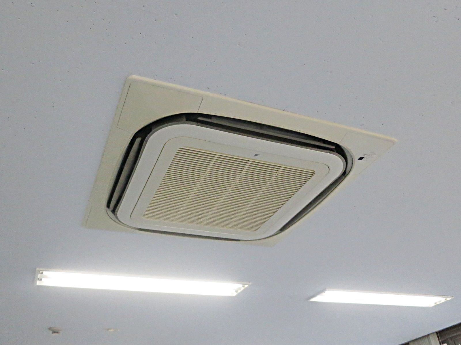 空調機器