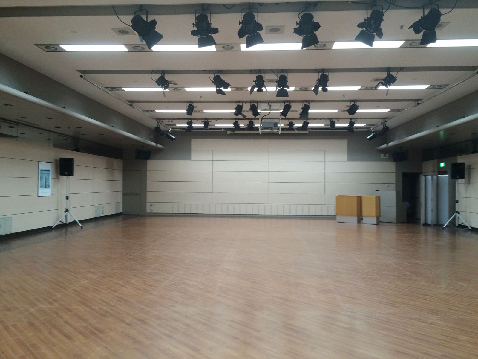 多目的ホール