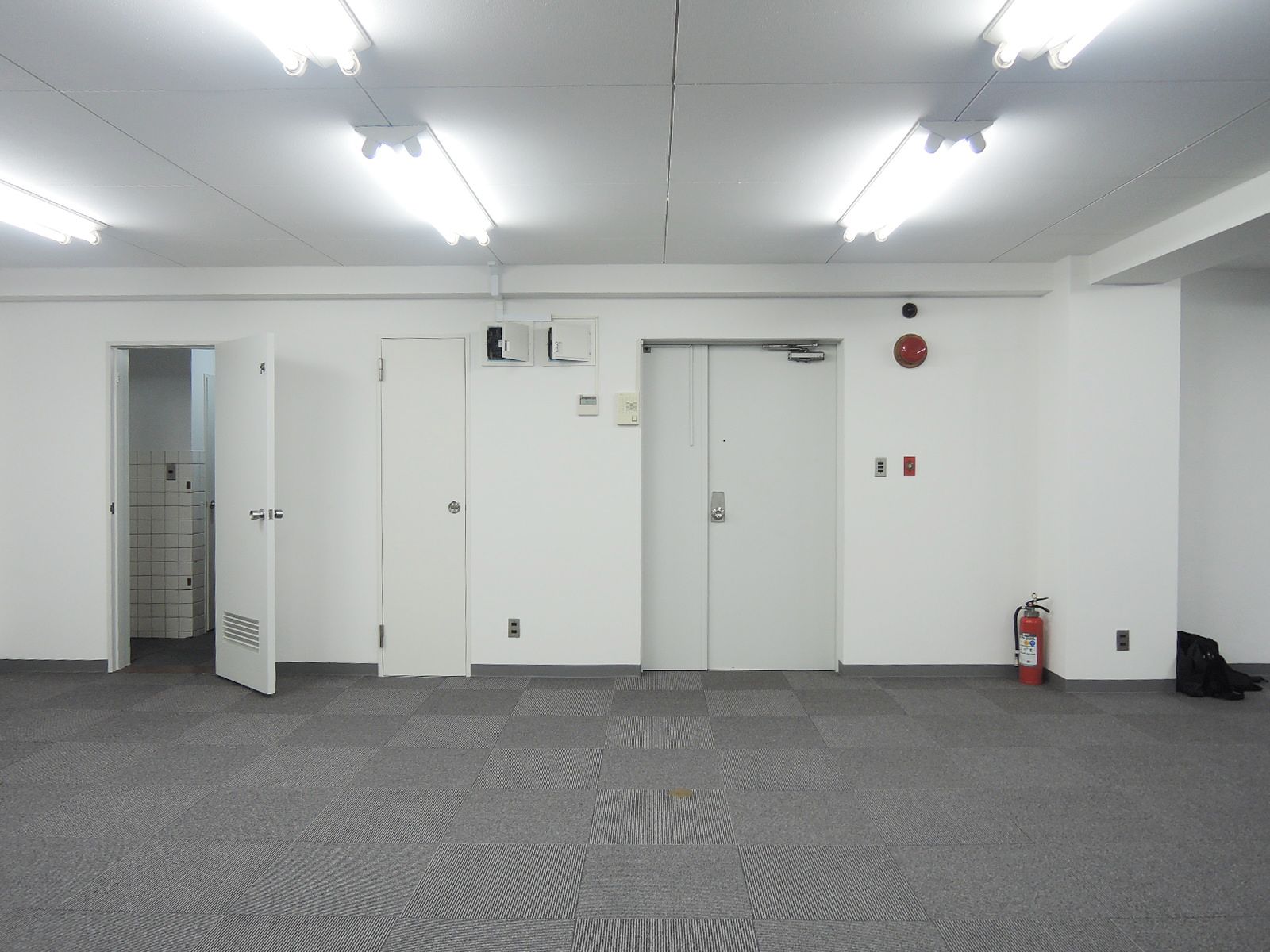 貸室出入口