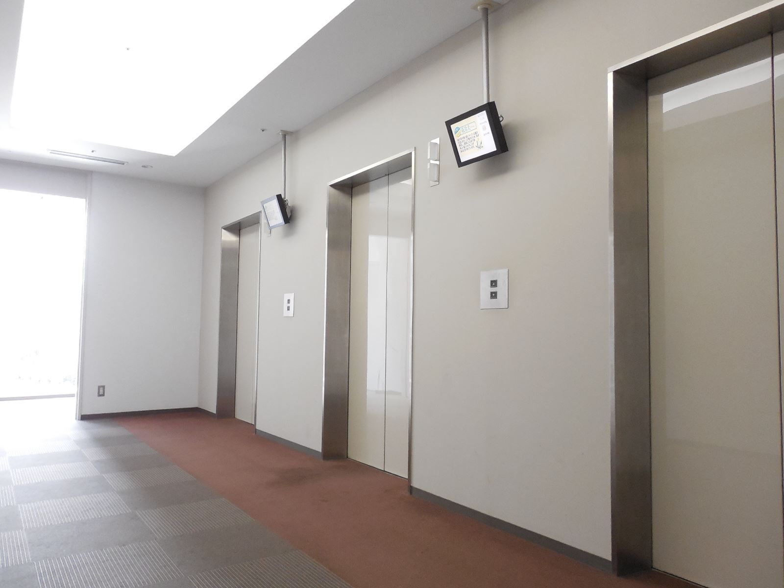 エレベーターホール