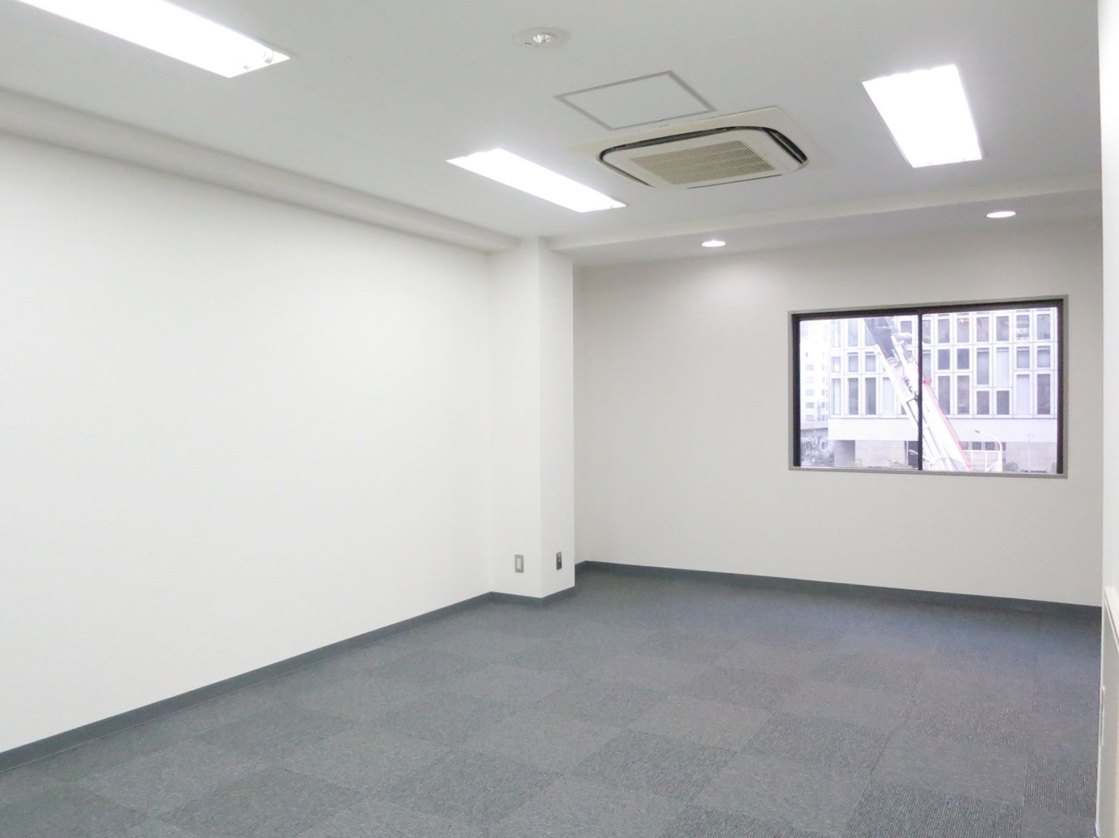 オフィス室内参考画像（4階）