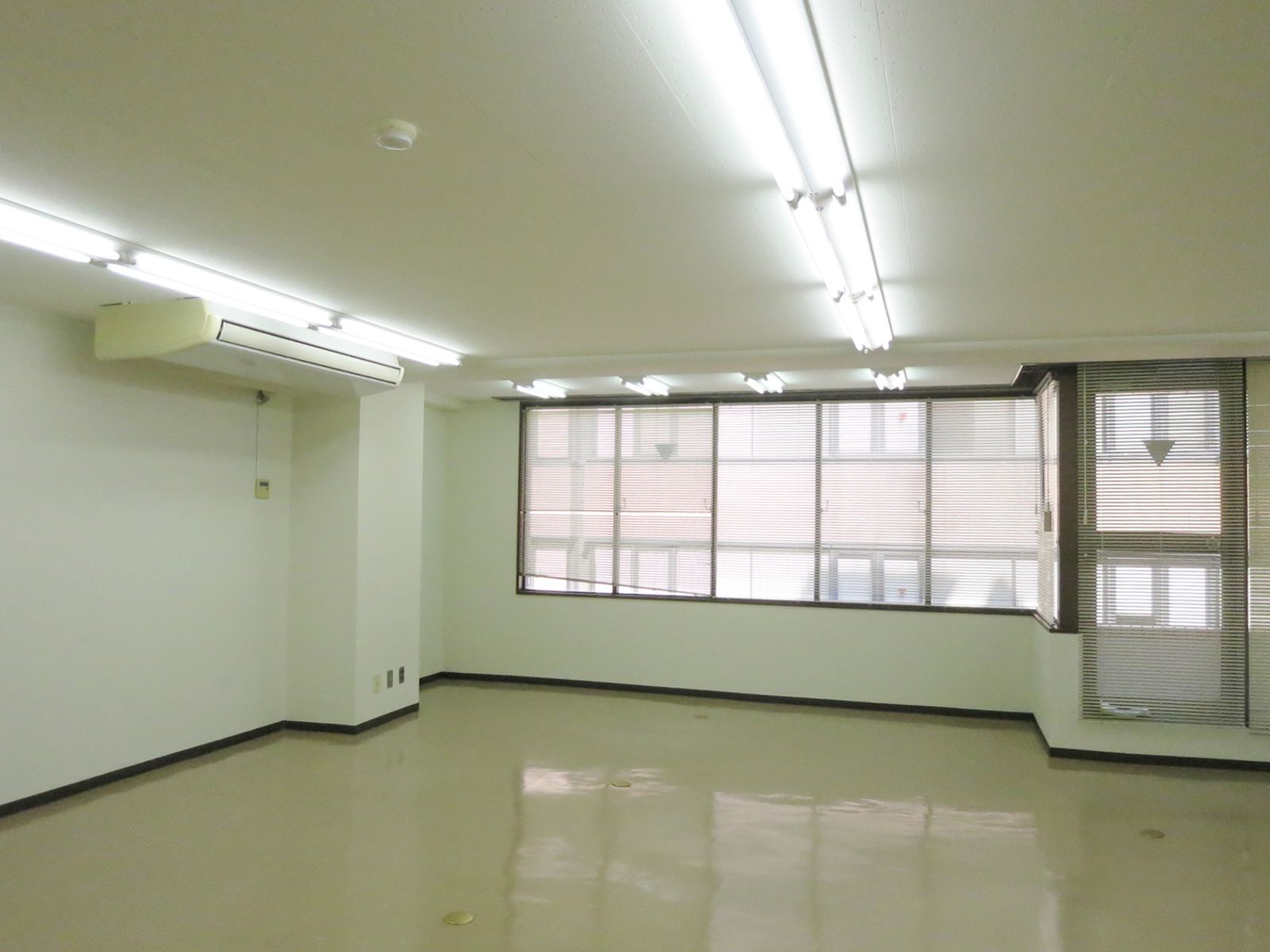 オフィス室内参考画像（5階）