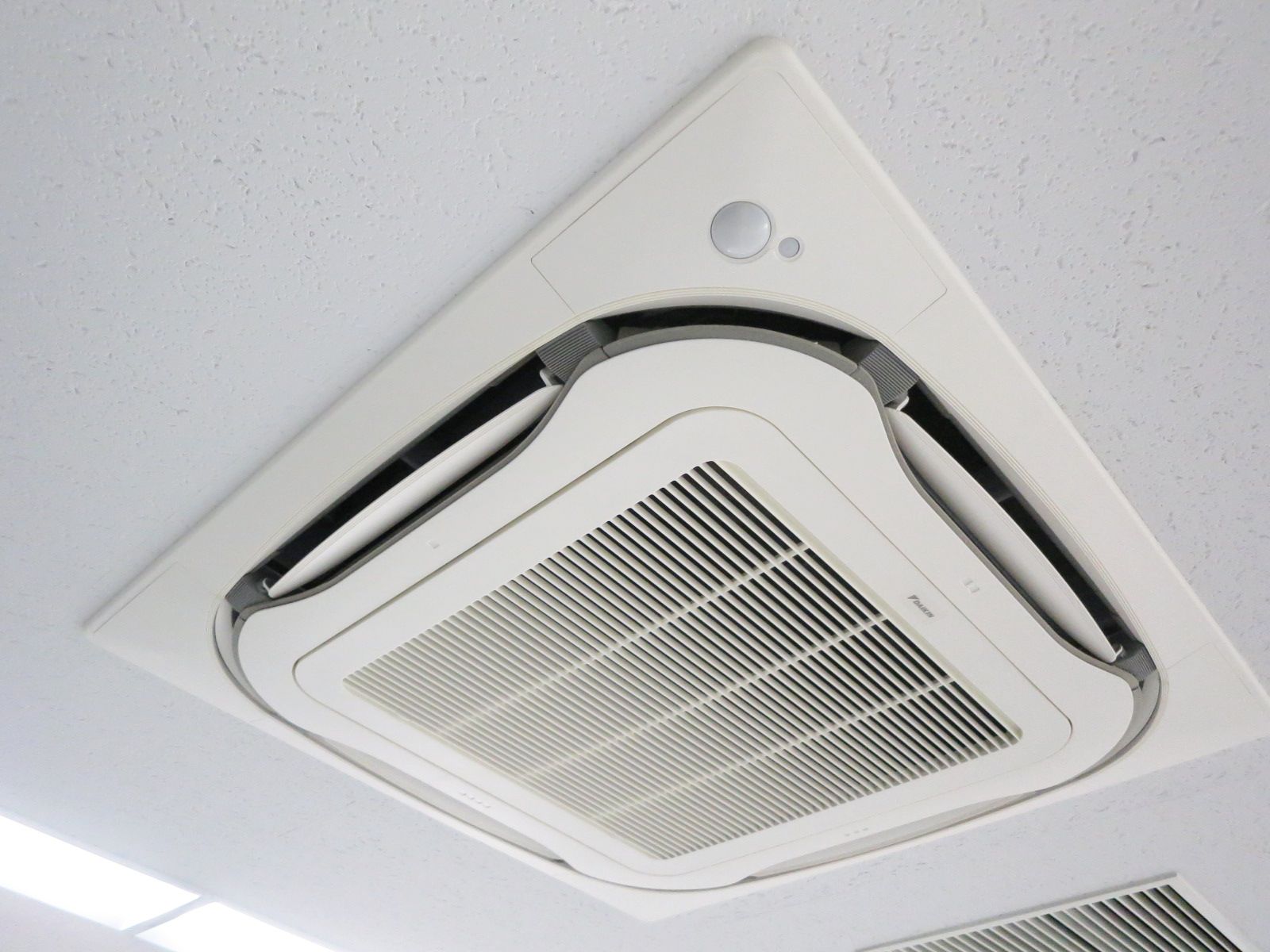 空調機器