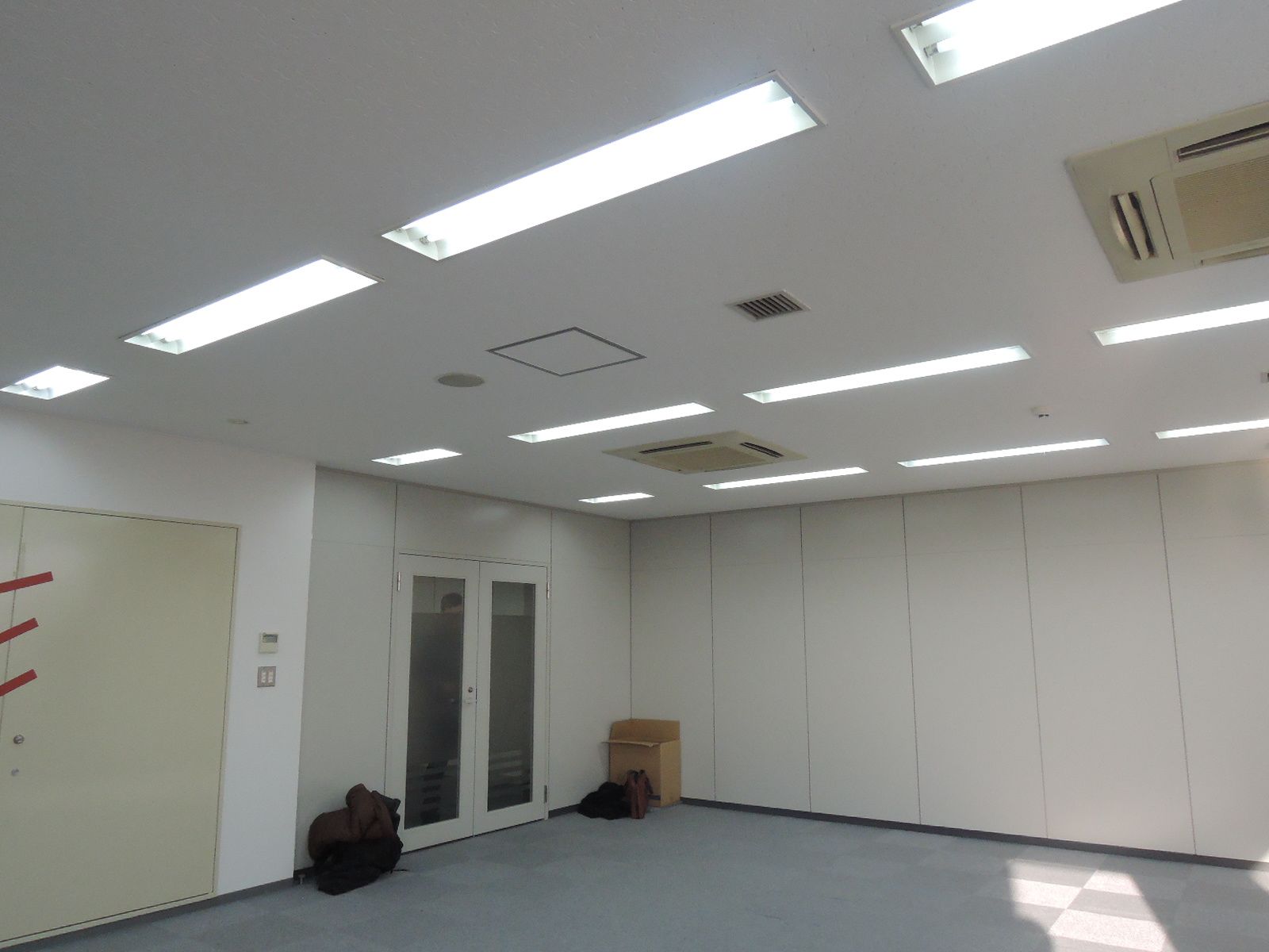 貸室出入口