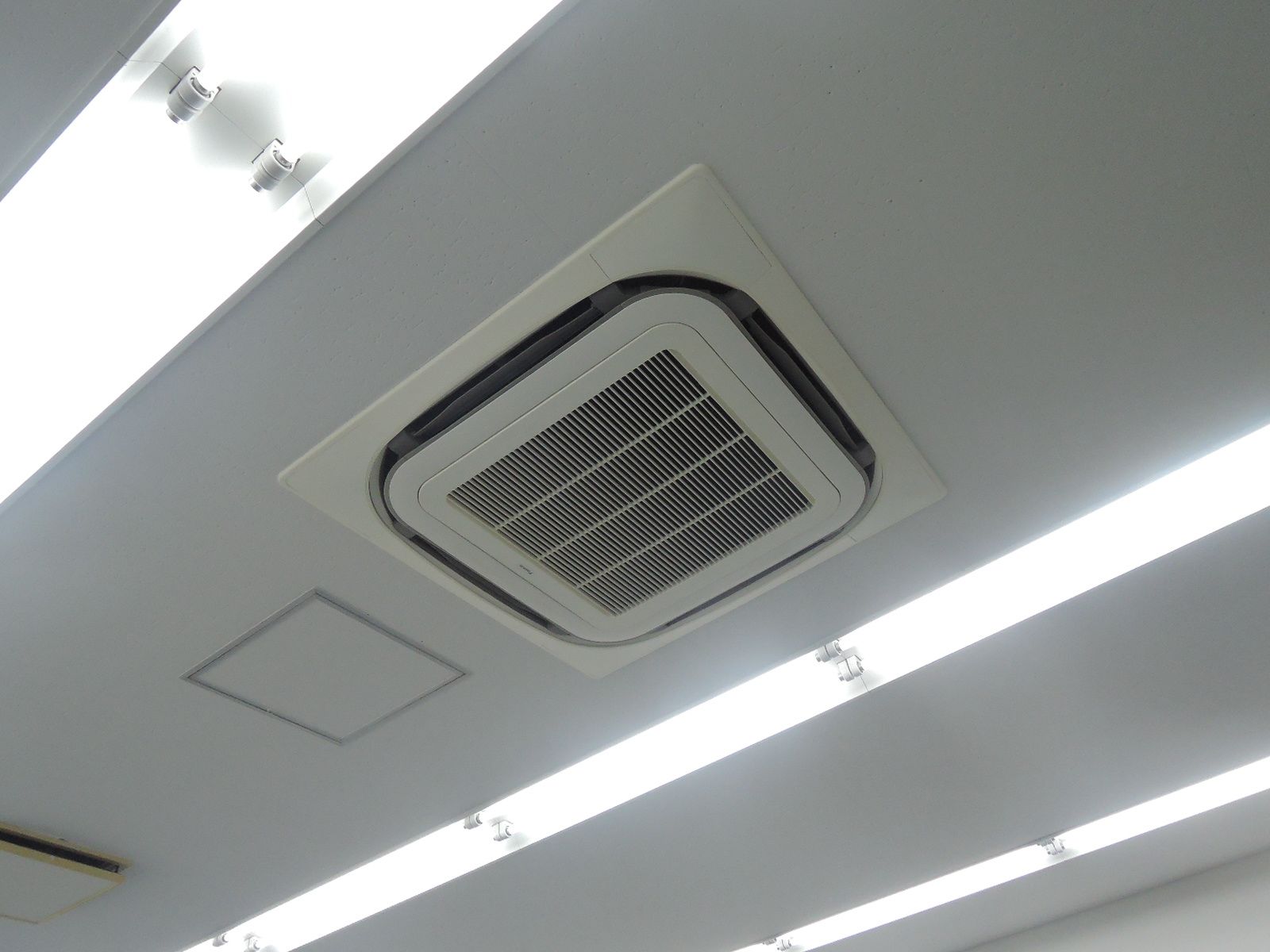 空調吹き出し口