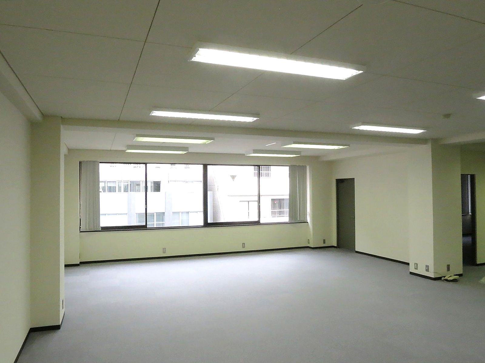 オフィス室内参考画像（5階）