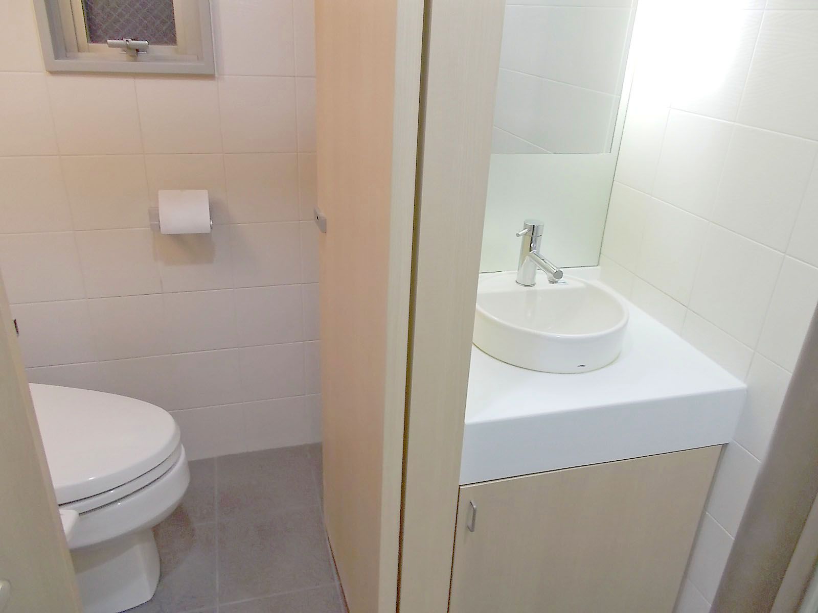 トイレ洗面台