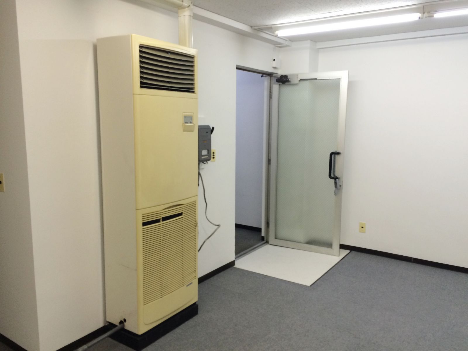 貸室出入口（※4階）
