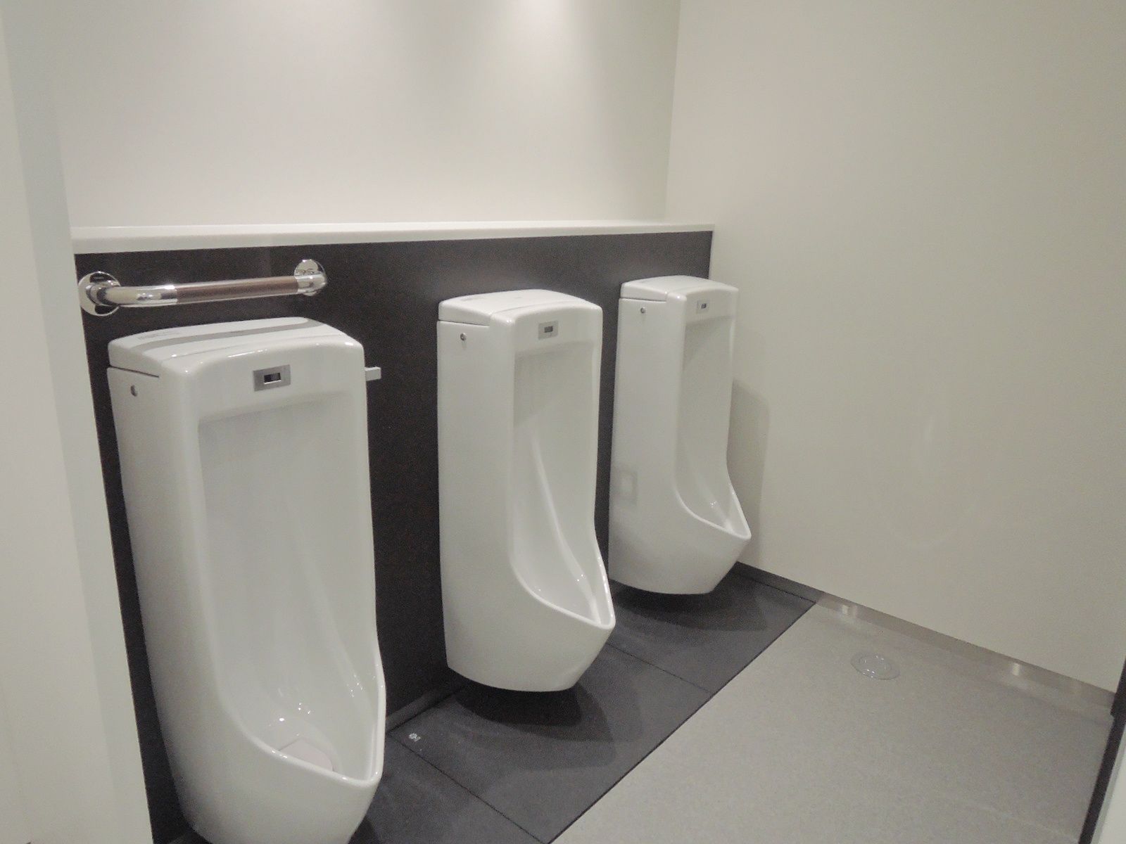 男性用トイレ