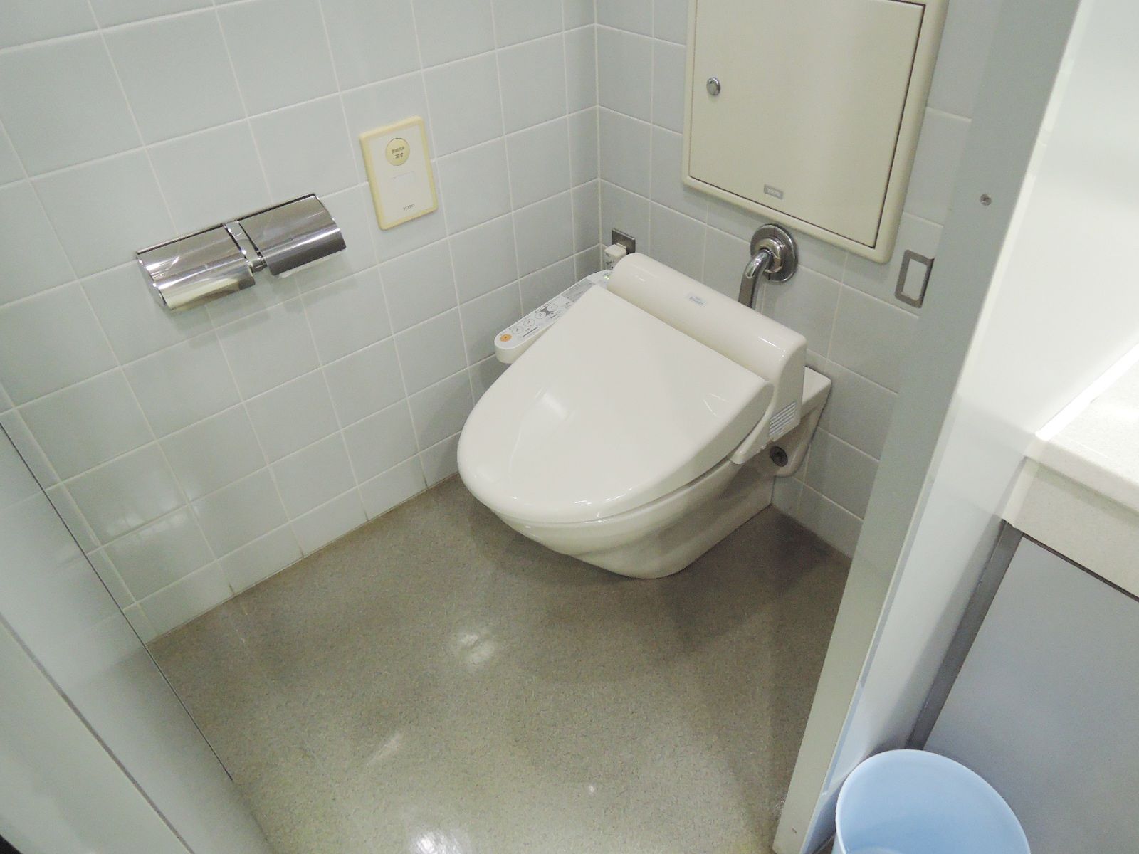 男女別トイレ個室