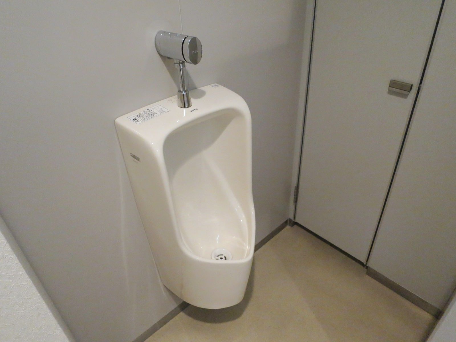 男性用トイレ