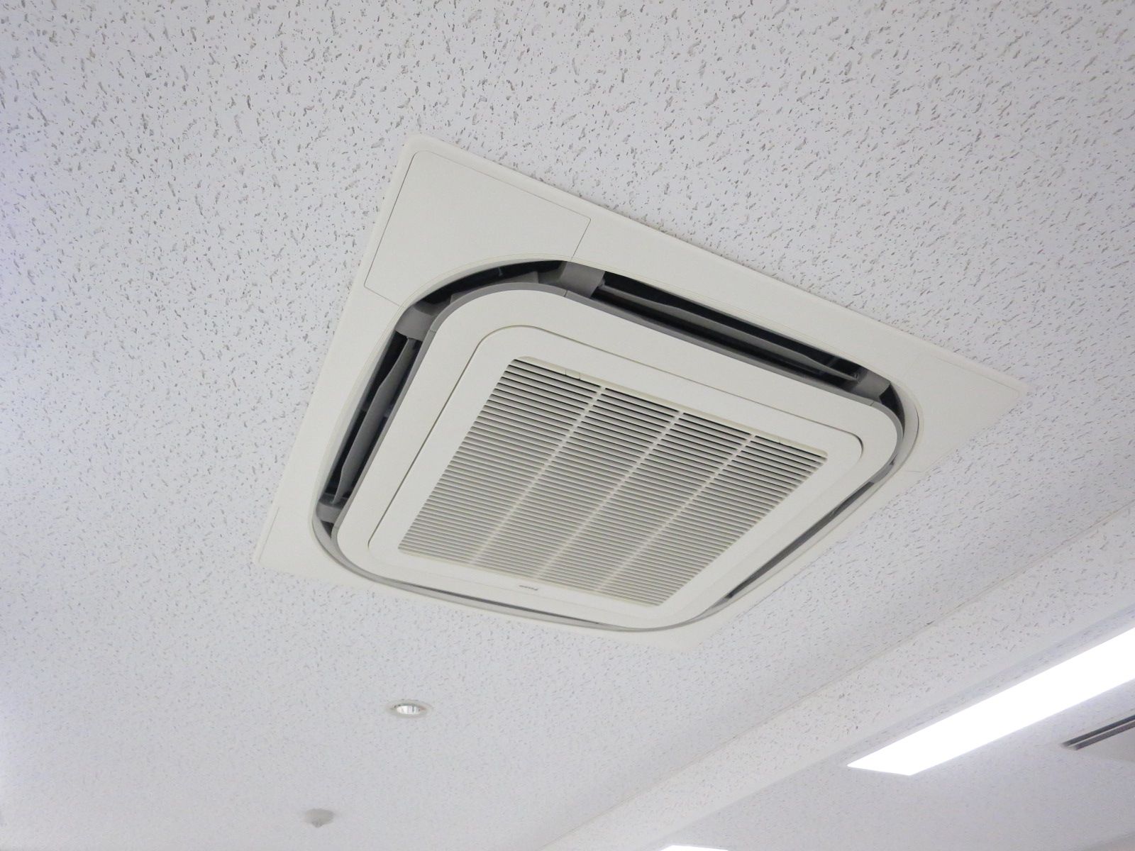 空調吹き出し口
