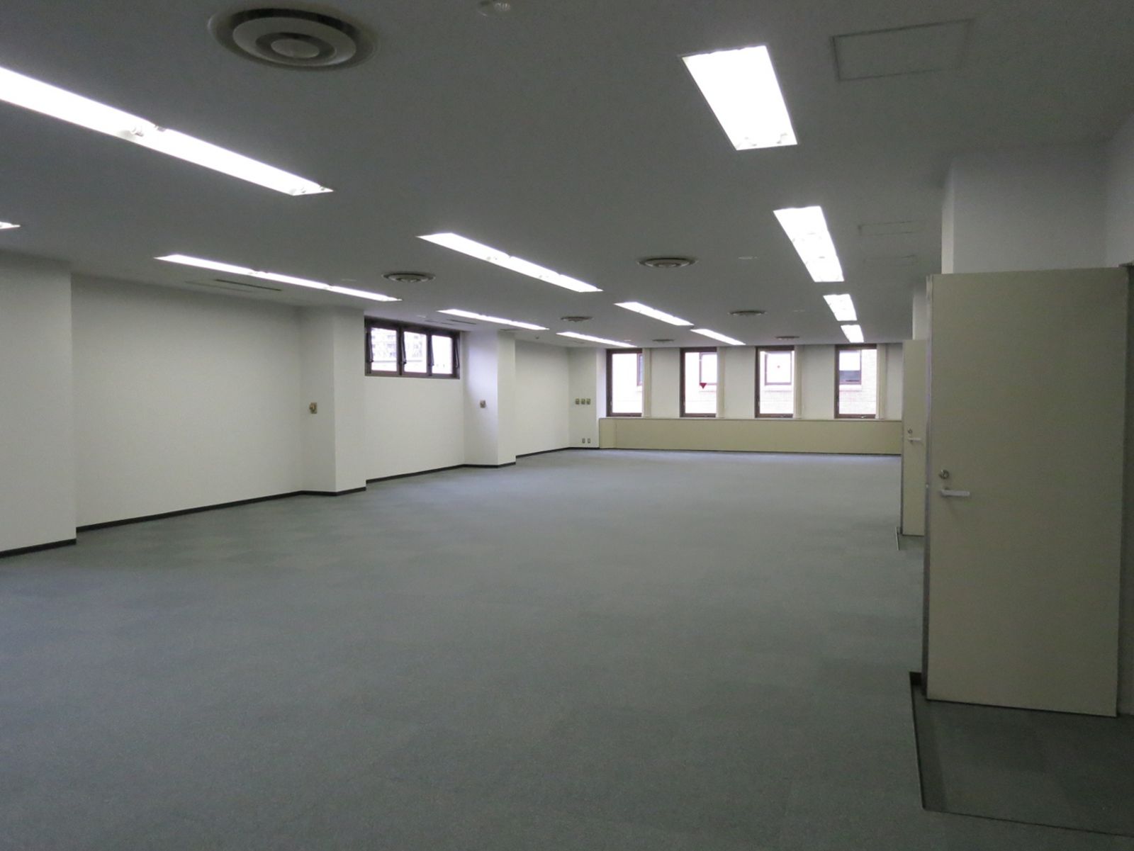 オフィス室内参考画像（3階）
