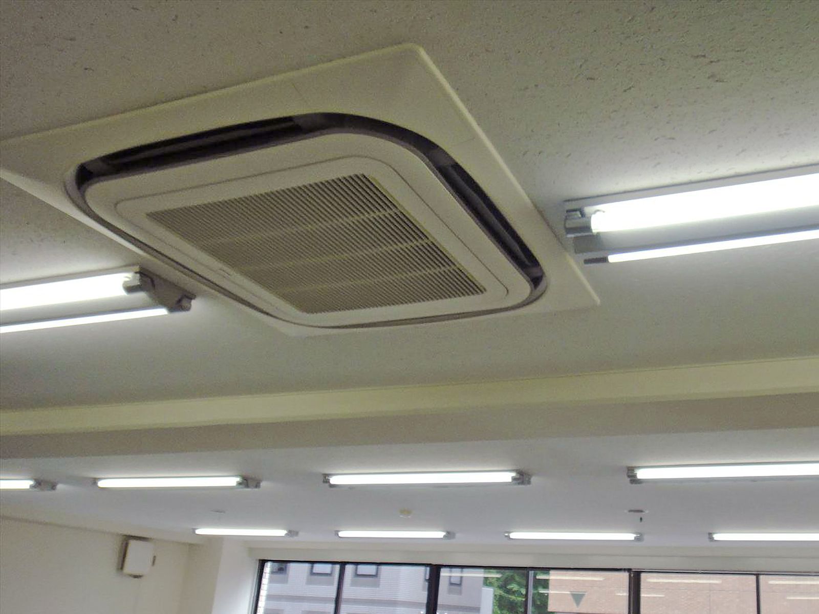 空調