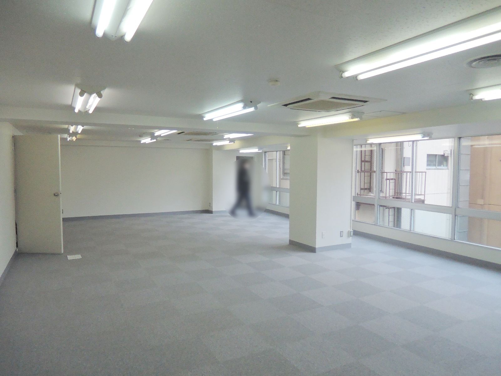 オフィス室内参考画像