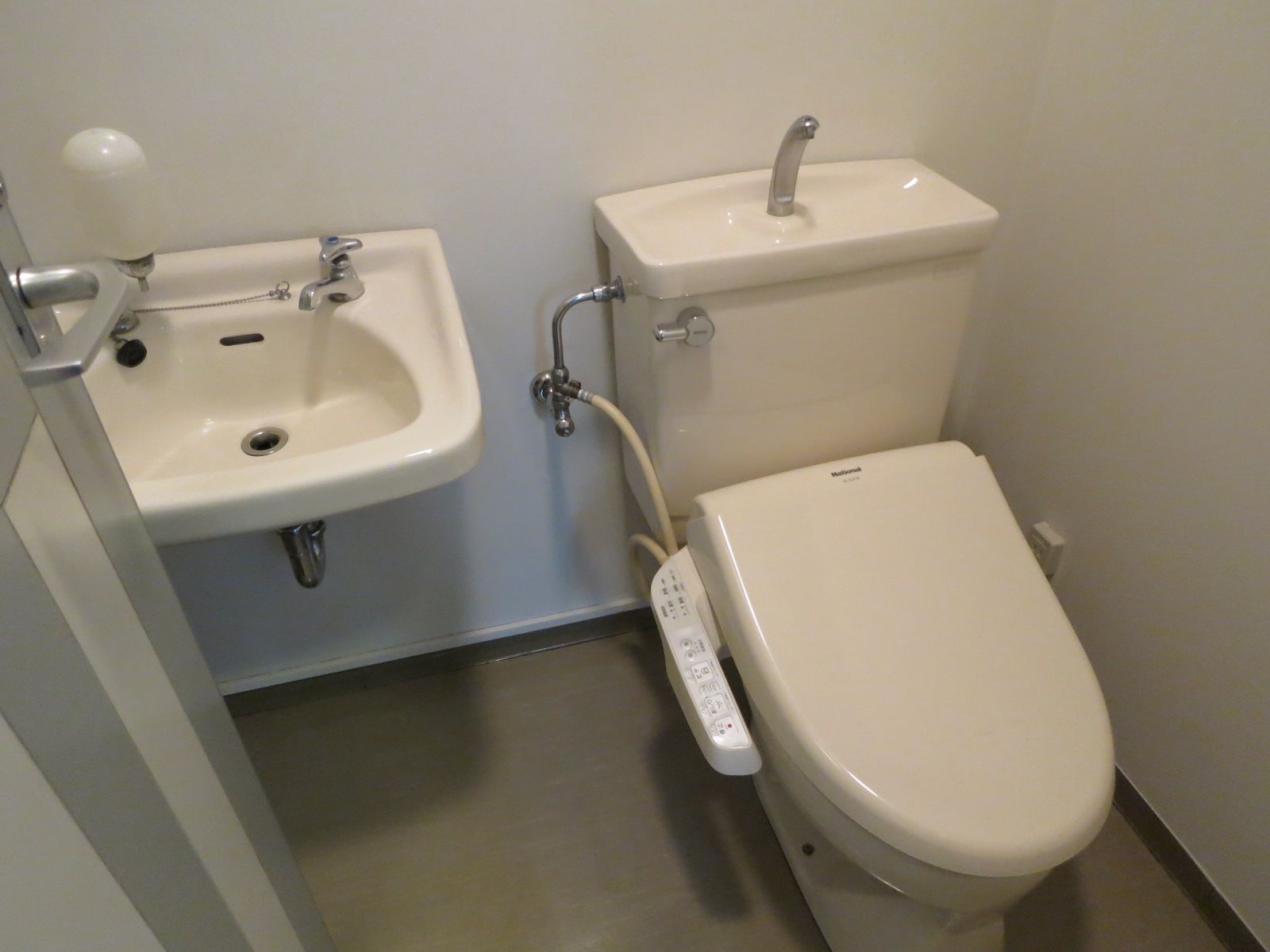 トイレ個室